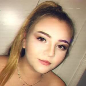 Meet your Posher, Ava